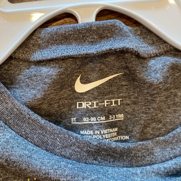 💕x2HP💕Nike toddler girl grey shorts set - Picture 7 of 9